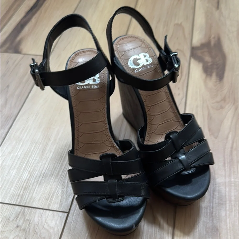 Gianni Bini Black wedge Platform Sandals with Ankle Strap
